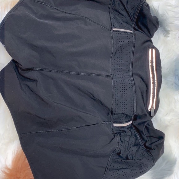 Athleta Shorts black with back zipper pocket - Picture 5 of 5